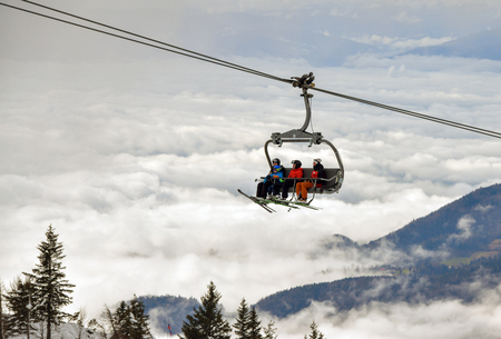 Zimske počitnice na Veliki planini – doživetja za vso družino (2)